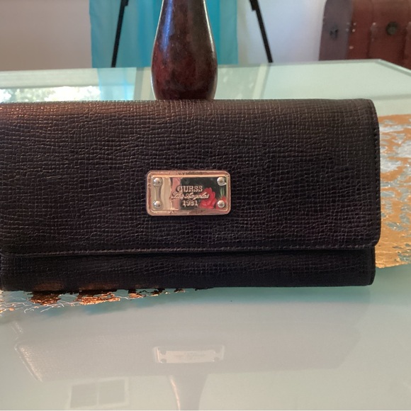 Guess Black Textured Wallet - Picture 1 of 5